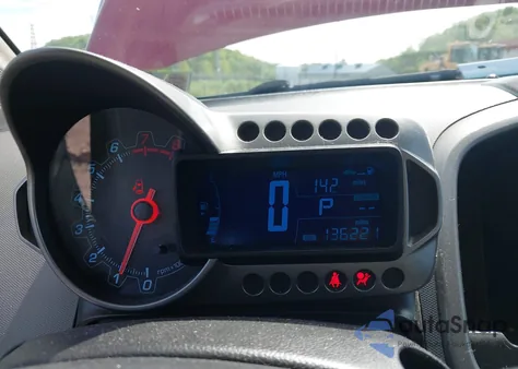 2013 Chevrolet Sonic Lt из США, поврежденный, VIN 1G1JC5SG9D4167189